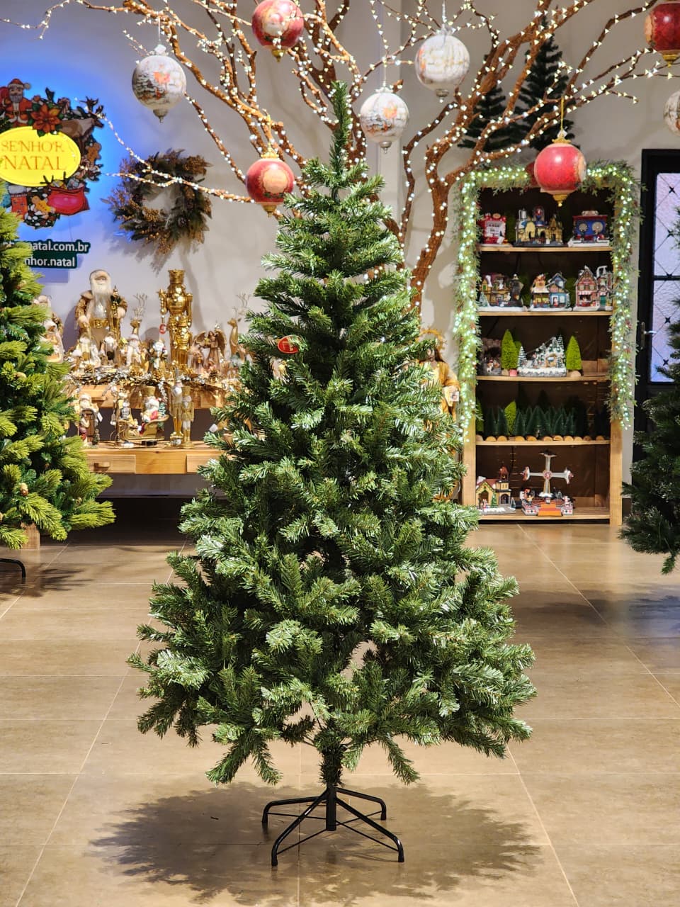 ÁRVORE TRADICIONAL IPANEMA 400 GALHOS 1,80CM