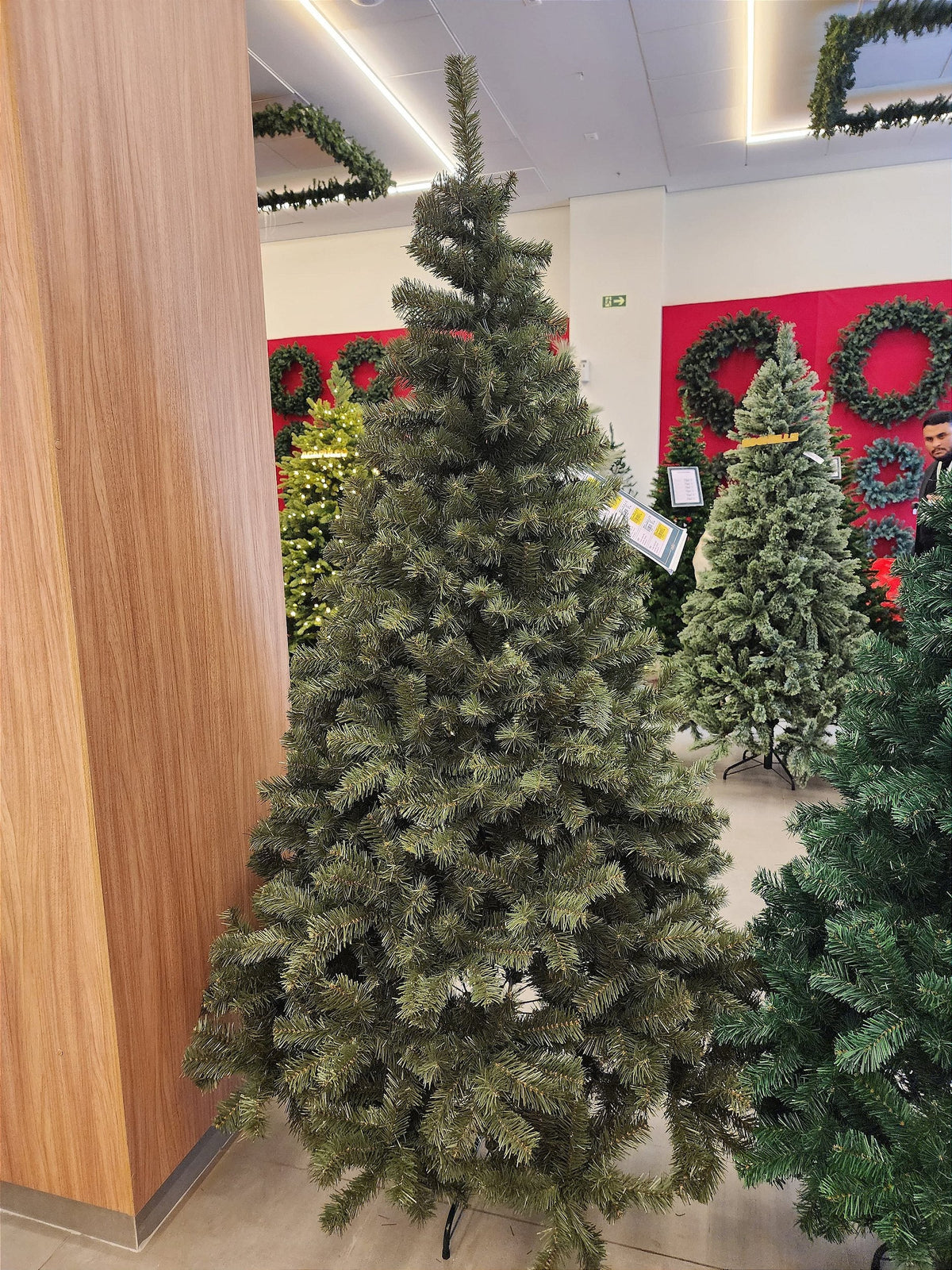 ÁRVORE TRADICIONAL IPANEMA 1.100 GALHOS 2,10CM